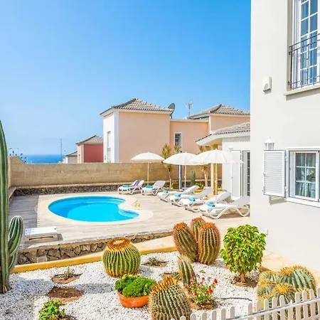 Playa De Fanabe Sleeps 6 With Pool Air Con And Wifi Villa